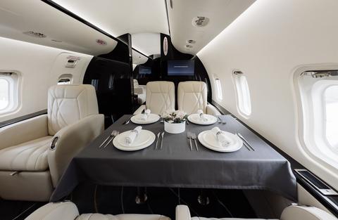 Открыть на весь экран Challenger 850 4